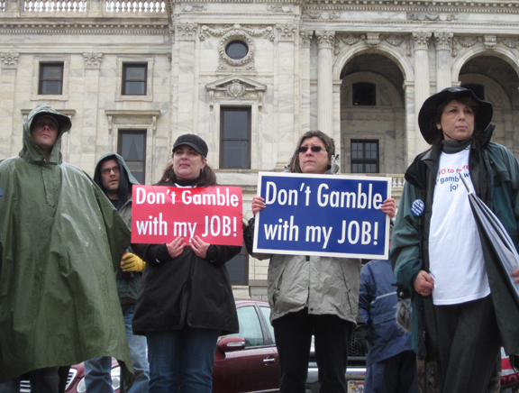 casino workers to strike