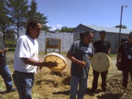 Students plant trees to connect with communities